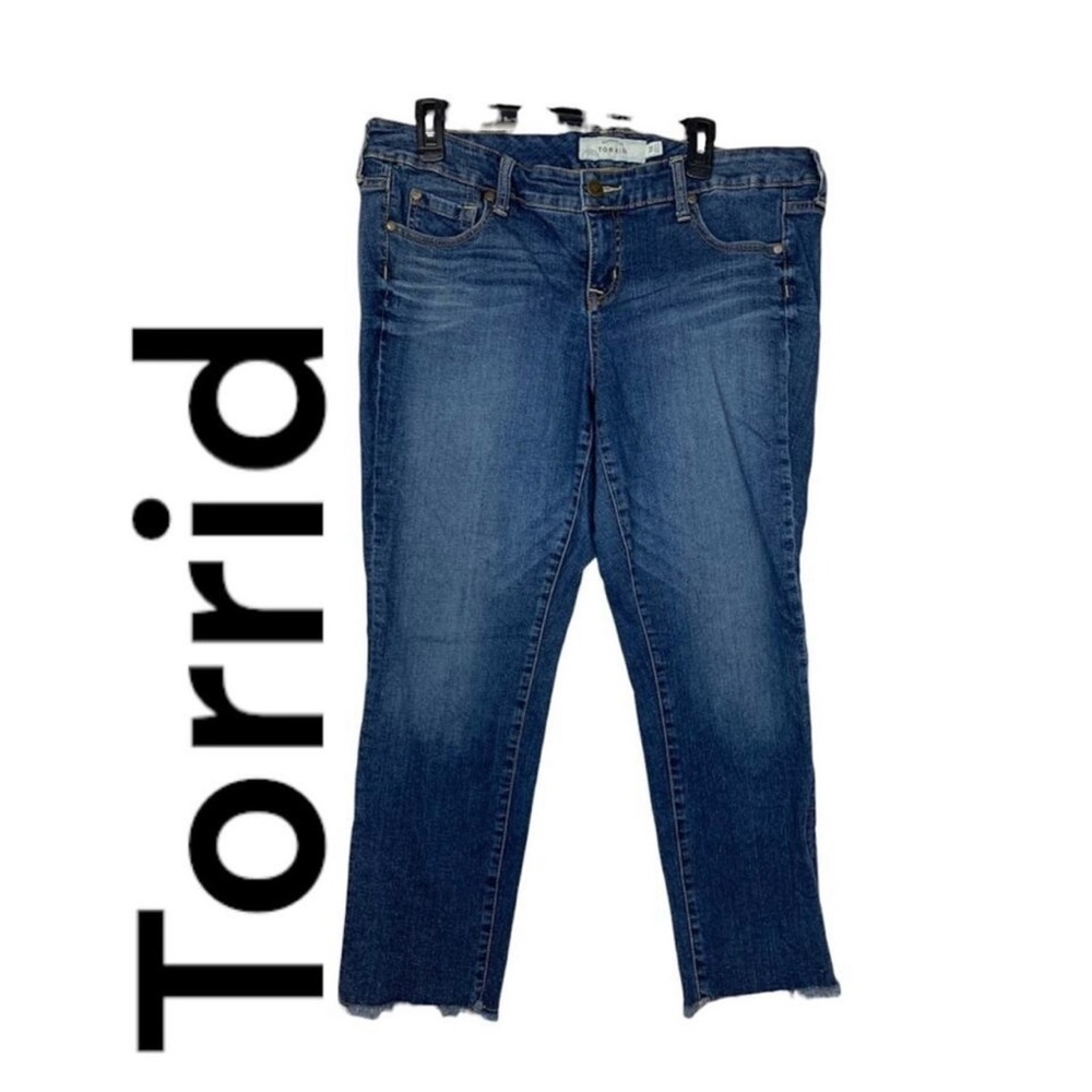 Torrid size 14 jeans boyfriend fit crop denim regular wash blue